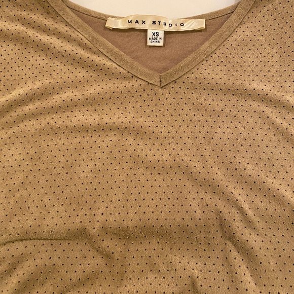 Max Studio Faux suede Beige Top - Picture 6 of 6